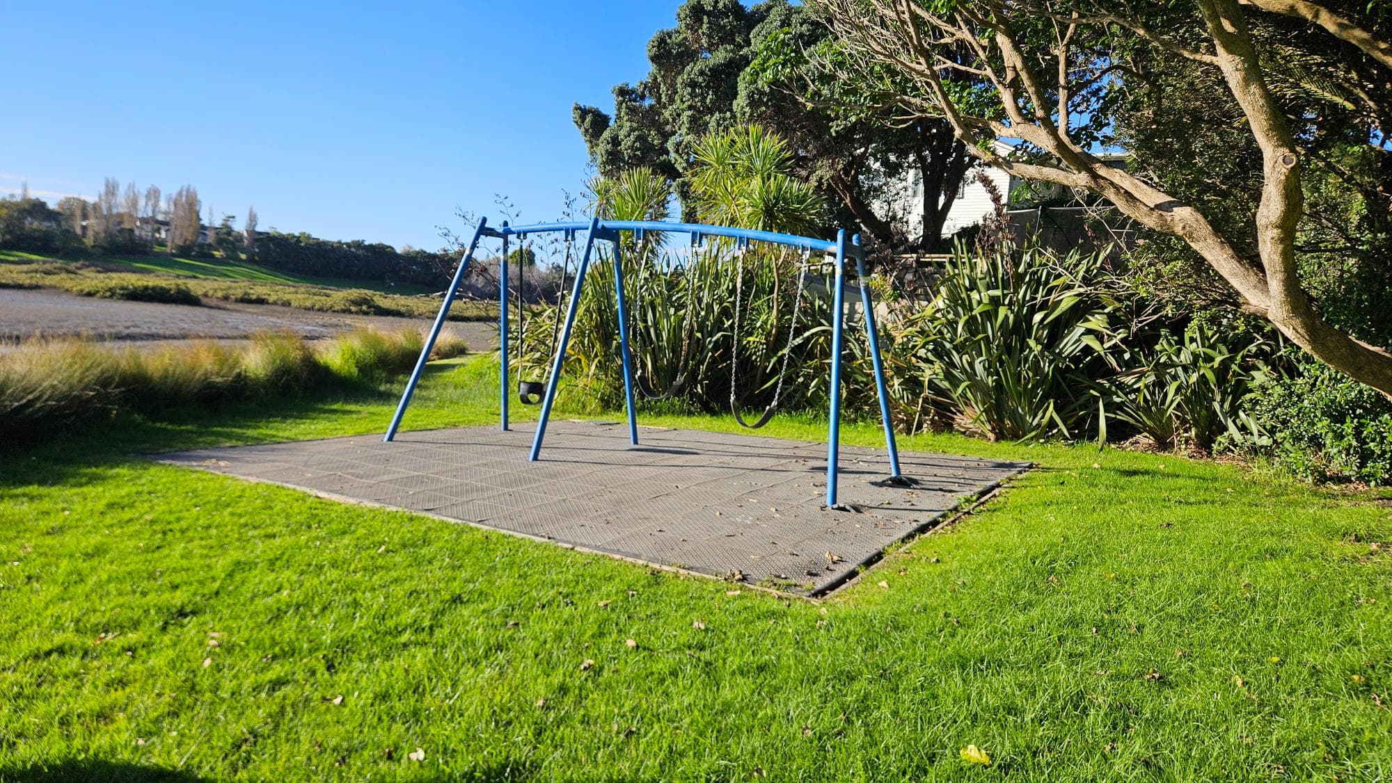 Holloway Reserve Playground — Auckland