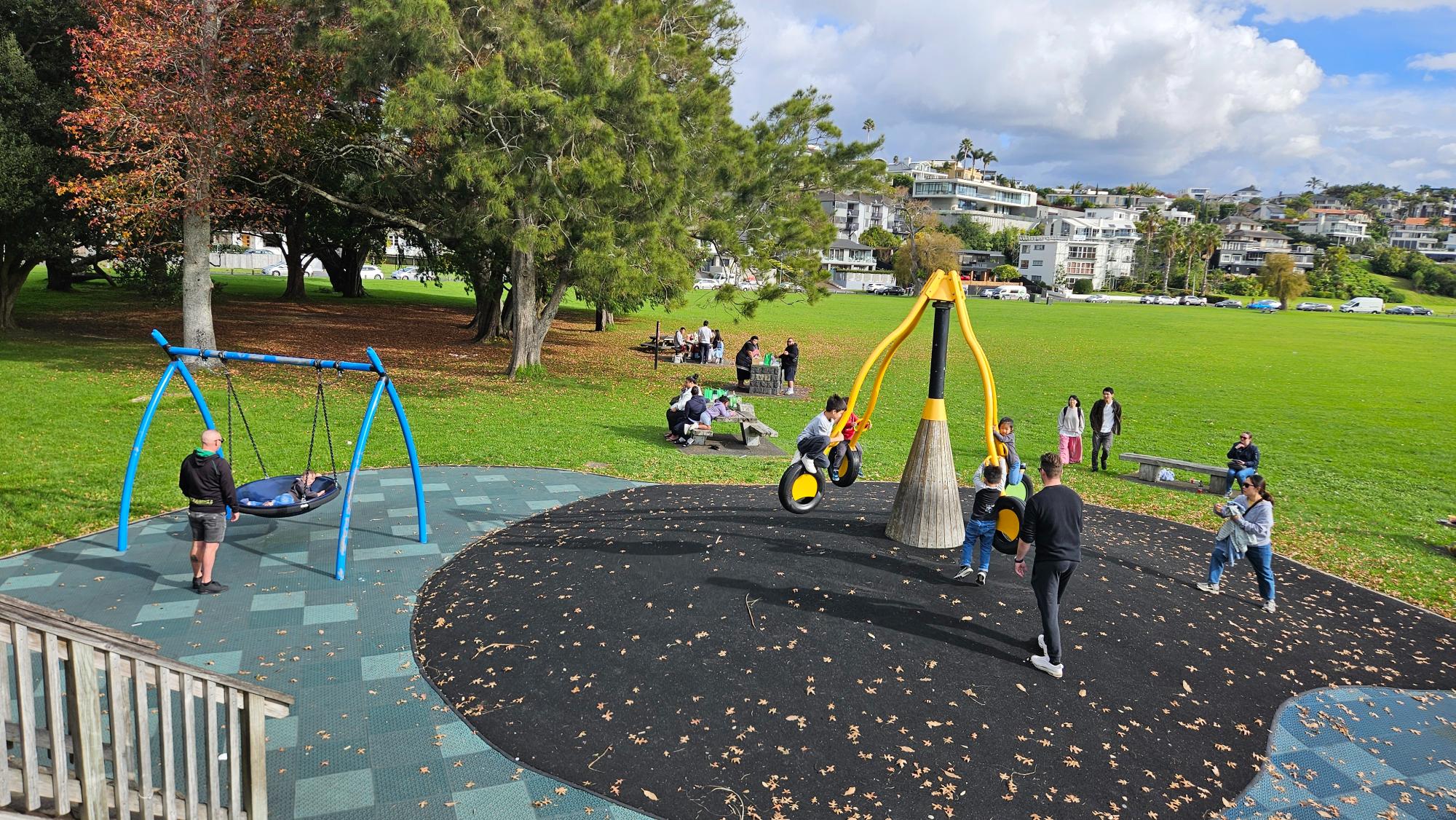 360-degree rotating swing — our kids' clear favourite here